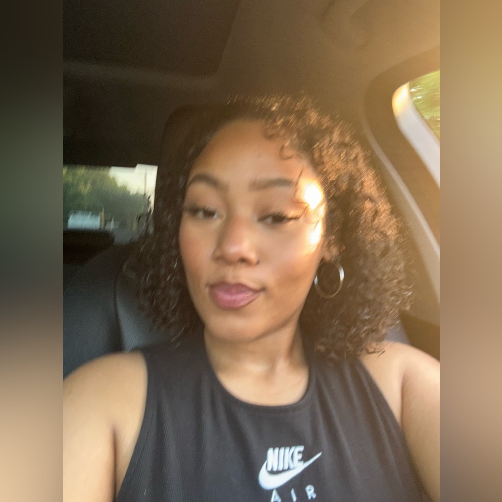Meet your Posher, Janiya